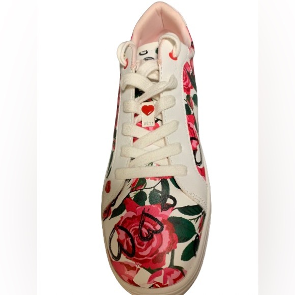 BNWT ALDO white lace up running shoes with rose flower pattern - Picture 3 of 4